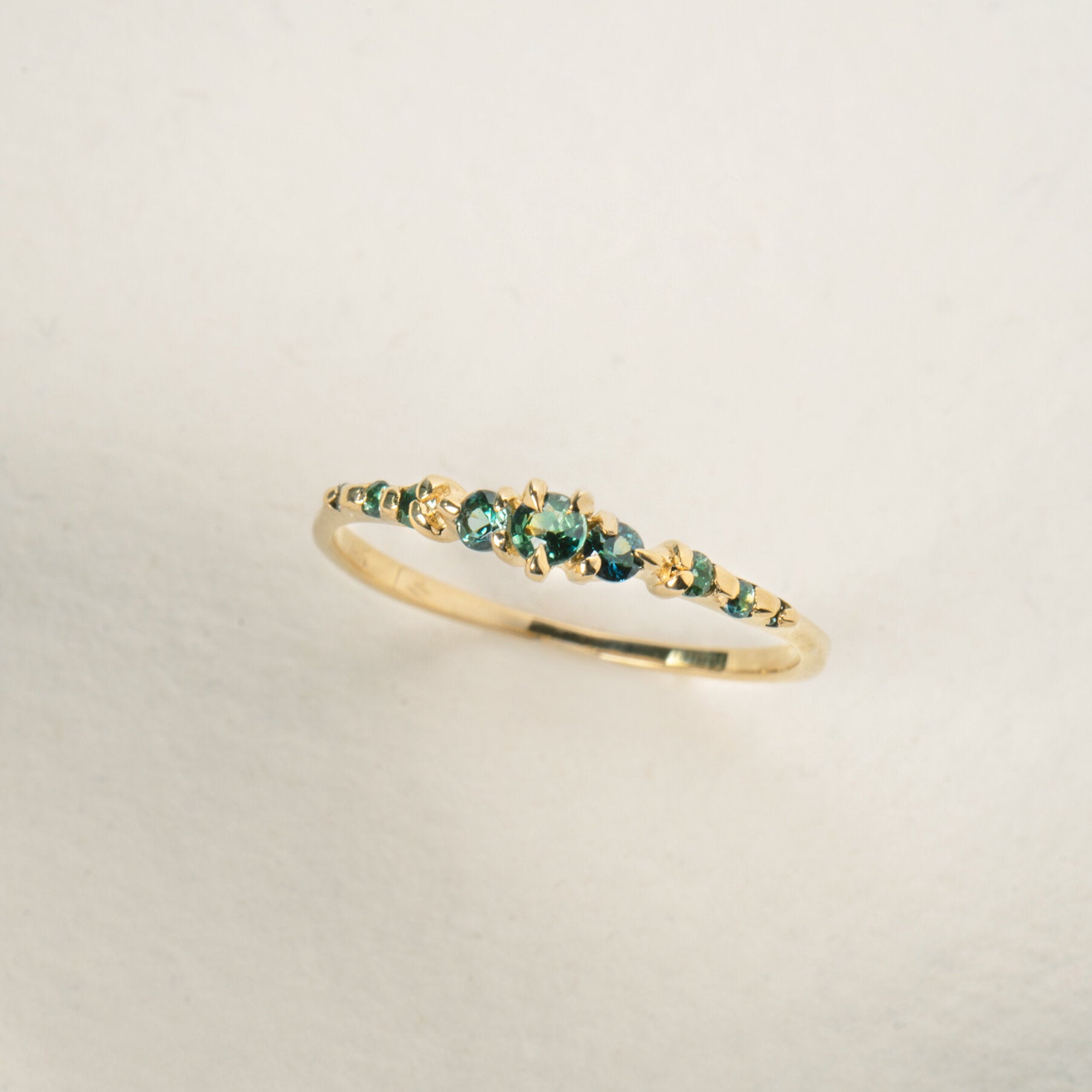 Sapphire Cyndra Ring - Laurie Fleming Jewellery
