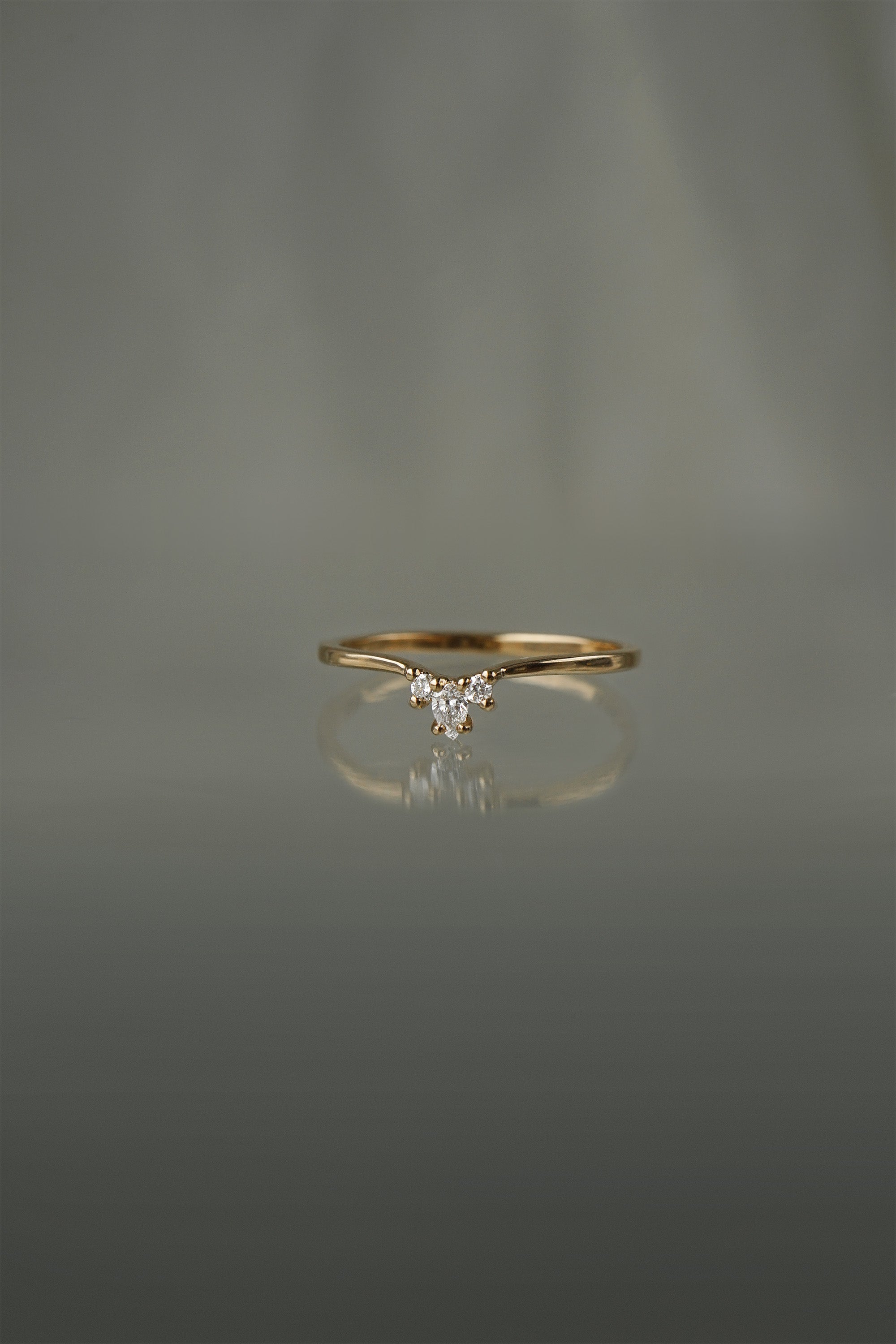 Brilliant Pear Diamond Aika Ring - Laurie Fleming Jewellery