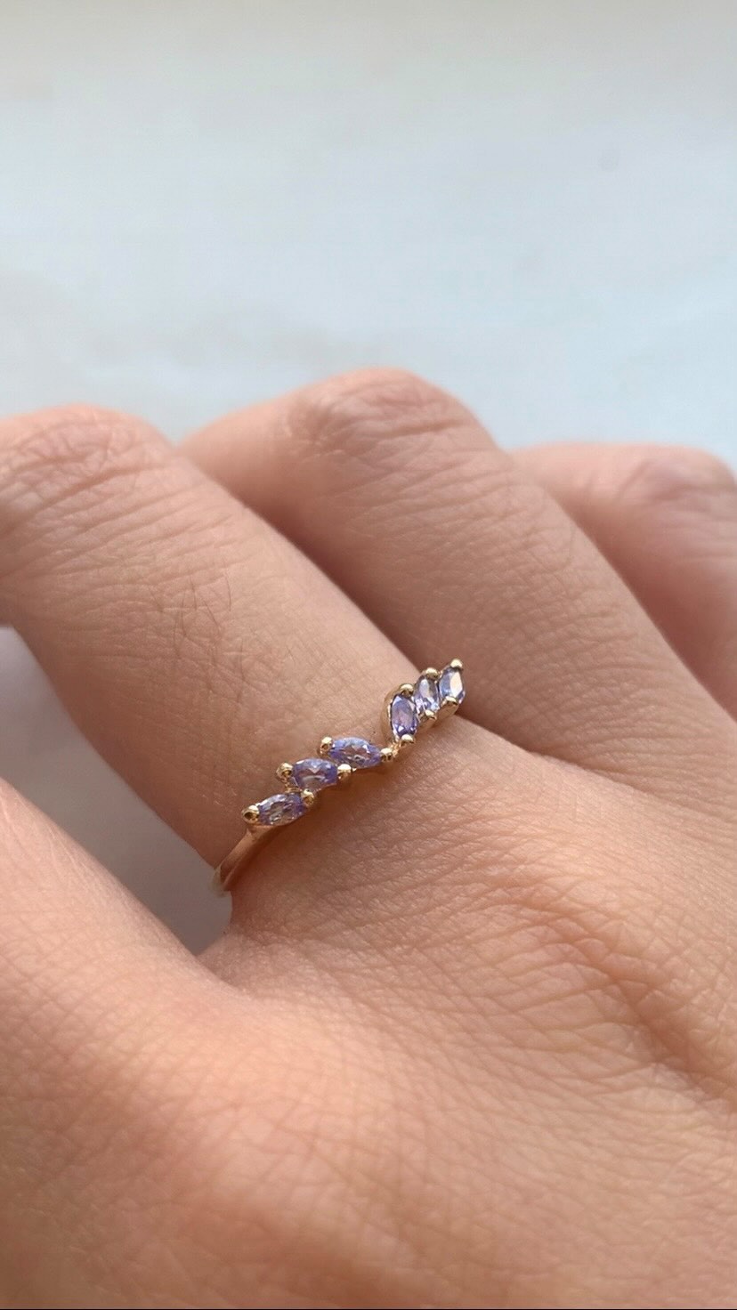 Tanzanite Jasmine Ring - Laurie Fleming Jewellery