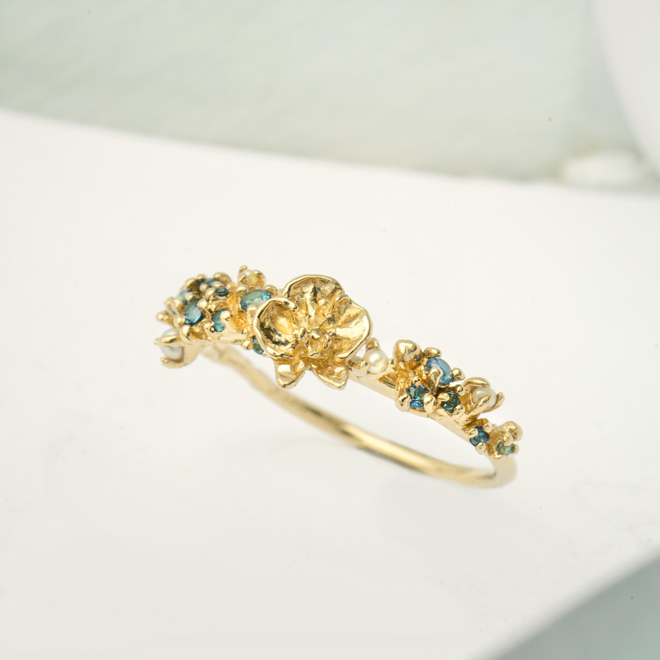 Asrai Garden Ring with Sleeping Petal Band, Moss, Orchid - Laurie Fleming Jewellery